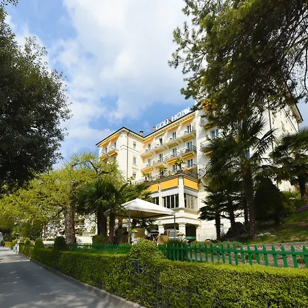 Hotel Golf Rene Capt